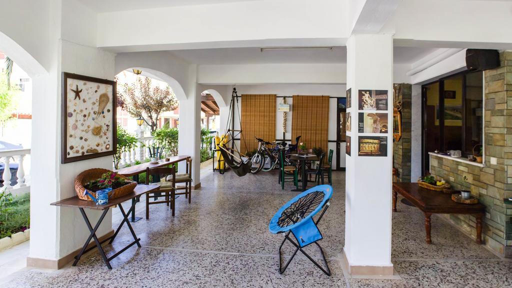 Dionisos Palms Apartments 팔랄리아 디오니시우 외부 사진