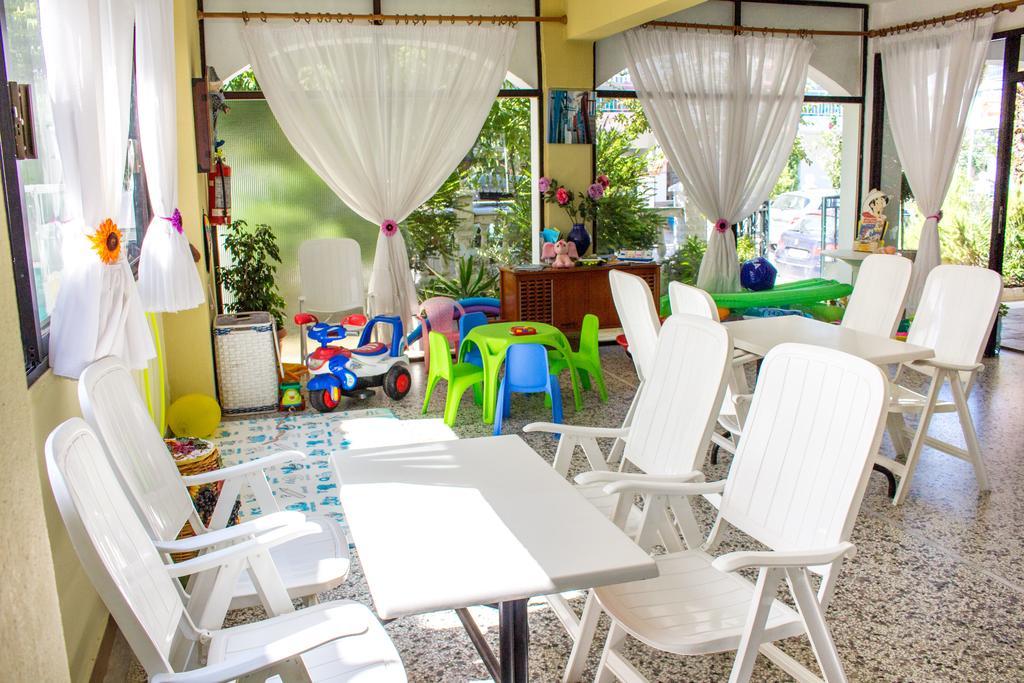 Dionisos Palms Apartments 팔랄리아 디오니시우 외부 사진