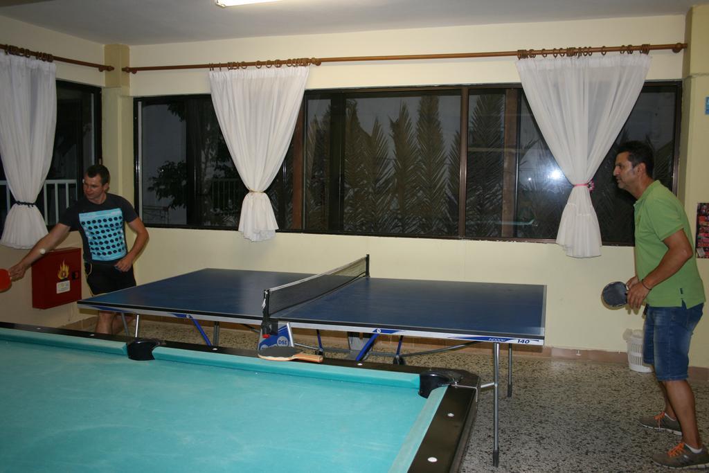 Dionisos Palms Apartments 팔랄리아 디오니시우 외부 사진