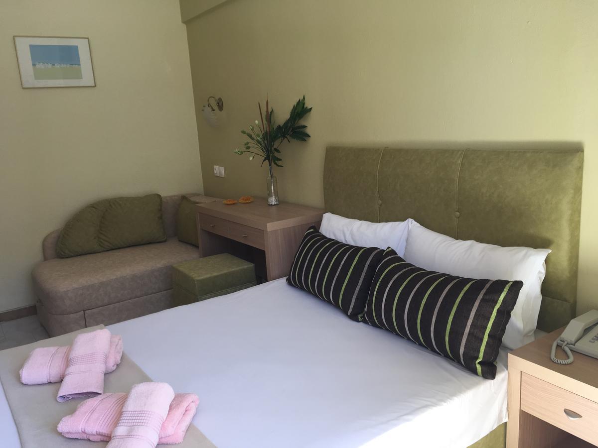 Dionisos Palms Apartments 팔랄리아 디오니시우 외부 사진