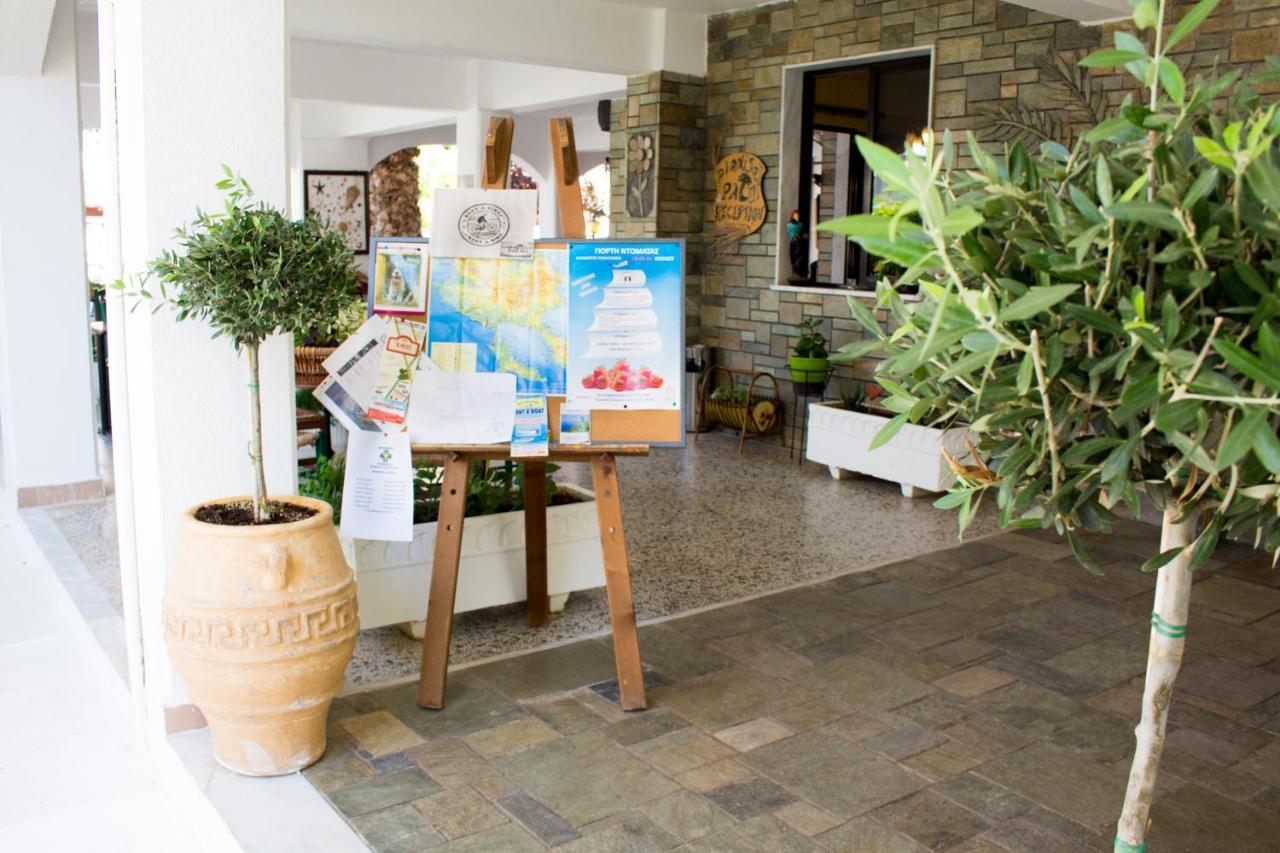 Dionisos Palms Apartments 팔랄리아 디오니시우 외부 사진